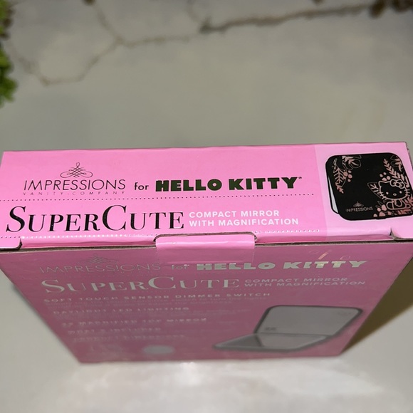 Impressions x Hello kitty compact mirror - Picture 3 of 6